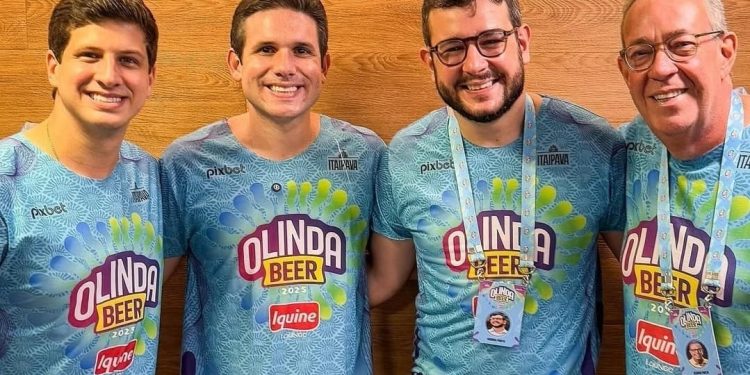 João Campos, Hugo Motta, Gabriel Porto e Álvaro Porto (Da esq. p/ dir.)