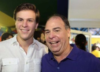 Miguel Coelho e o pai Fernando Bezerra Coelho (Da esq. para dir.)