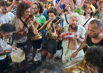 Do violino à zabumba: encontro musical celebra tradição comunitária de Olinda