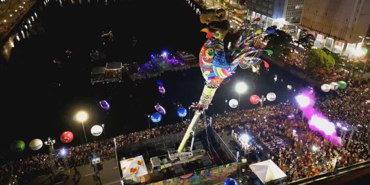 Galo da Madrugada compensa 38,7 toneladas de CO2 em seu desfile