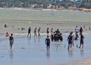 Quadriciclos são flagrados nas praias pernambucanas, colocando os frequentadores em risco