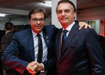 Pesquisa eleitoral sem Bolsonaro gera revolta entre apoiadores