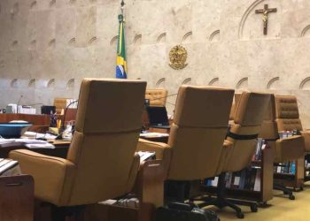 Aliados de Bolsonaro apostam em narrativa de 'perseguição' diante de provável condenação