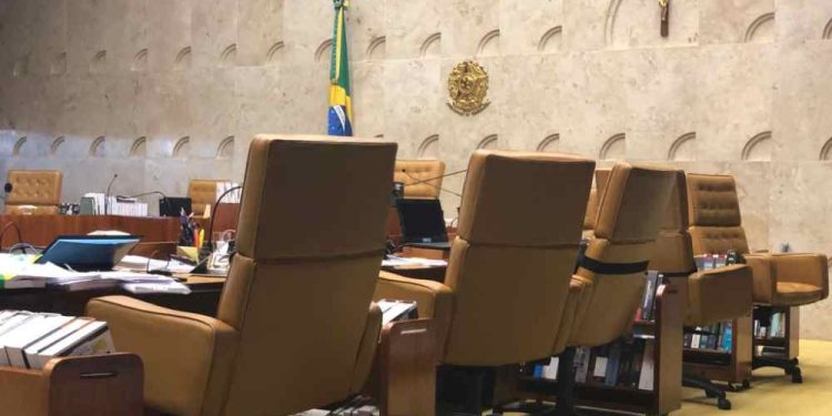 Aliados de Bolsonaro apostam em narrativa de 'perseguição' diante de provável condenação