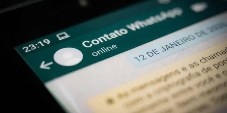 Autoridades de Trump discutem ataques secretos em app usado por civis