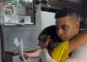 Gabriel Monteiro deixa Bangu 8, no Complexo de Gericinó, na noite desta sexta-feira