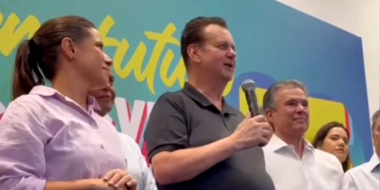 Raquel Lyra, Gilberto Kassab e André de Paula, em evento no Novotel Recife Marina