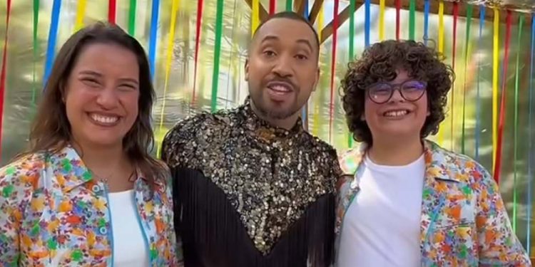 Em vídeo no seu Instagram, governadora e seu filho posaram ao lado do influenciador