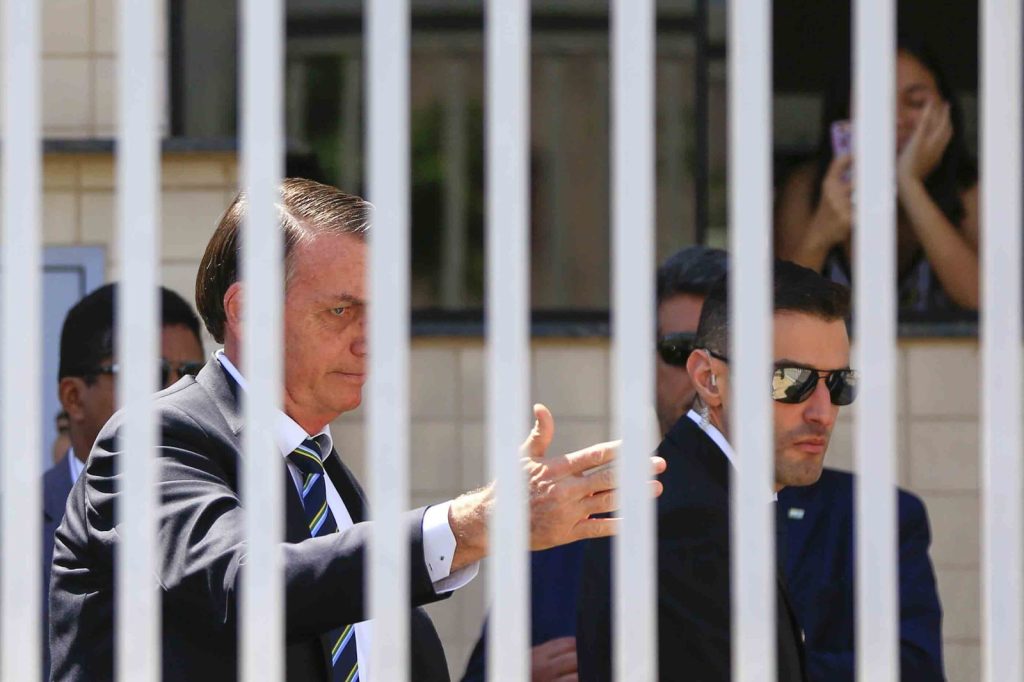 Bolsonaro preso? Exército já discute onde ele cumpriria pena
