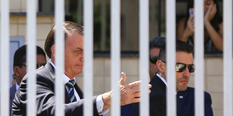Bolsonaro pode ter direito a uma prisão especial em uma unidade militar
