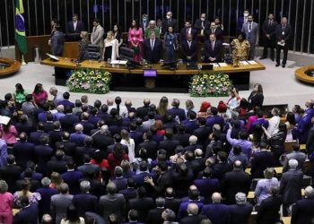 Oposição que o julgamento do STF "põe lenha na fogueira"