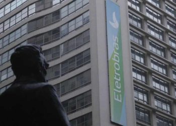 Após dois anos de impasse, governo e Eletrobras chegam a consenso