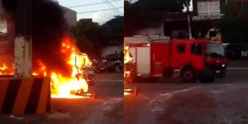 População incendeia caminhão com motos apreendidas durante revolta
