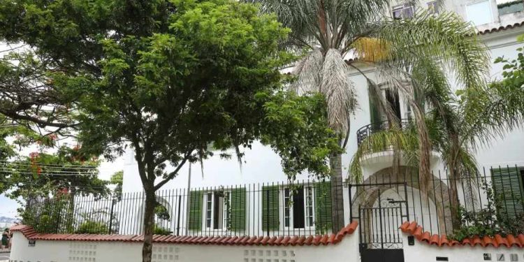 Dono do imóvel quer R$ 14 milhões na casa