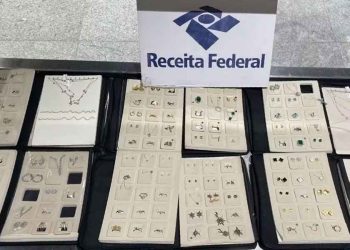 Joias apreendidas no Aeroporto do Recife