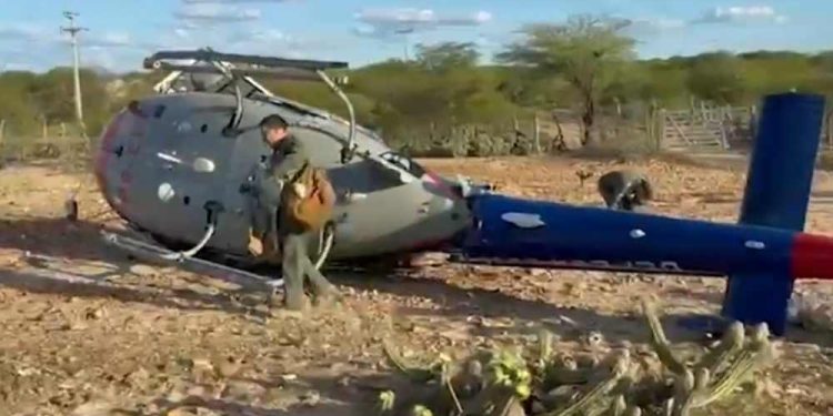 Helicóptero da Secretaria de Defesa Social de Pernambuco cai durante buscas por adolescente desaparecida