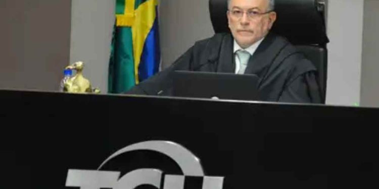 Estamos sendo agredidos de maneira vil', diz Cedraz ao adiar novamente julgamento de fraudes no INSS