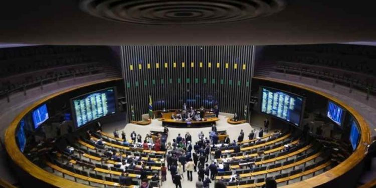 Senado realiza homenagem ao Estadão pelos 150 anos do jornal