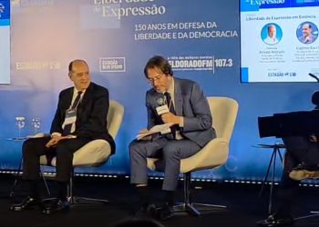 Para Bottini, não existe democracia sem imprensa livre.