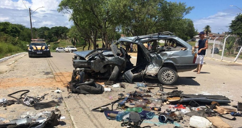 Justiça mantém preso motorista de 18 anos e sem CNH que destruiu família no Grande Recife