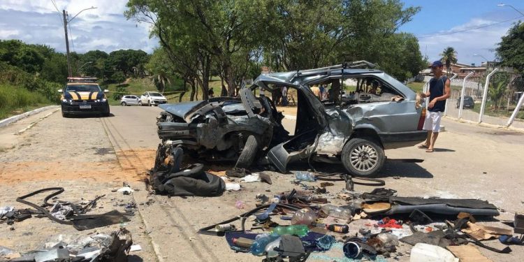 Registro da tragédia que matou duas pessoas - Foto: Sidney Lucena/JC Imagem