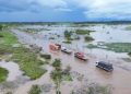 Rodovia 425, em Rondônia, coberta por água