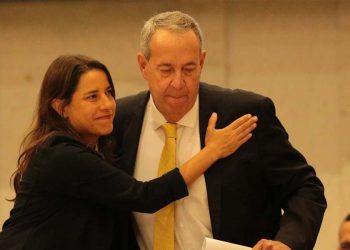 A governadora Raquel Lyra (PSD) e o presidente da Alepe, Álvaro Porto (PSDB)