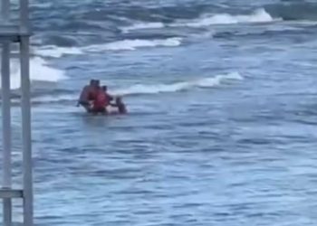 Outro banhista foi resgatado com vida