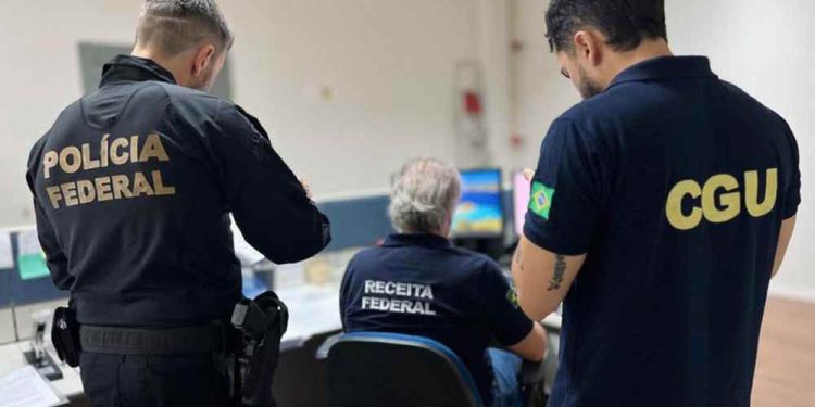 Conversa revela destruição de documentos dias após PF apreender contabilidade