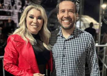 Ex-namorada de André Janones o denuncia por ameaças com fotos íntimas