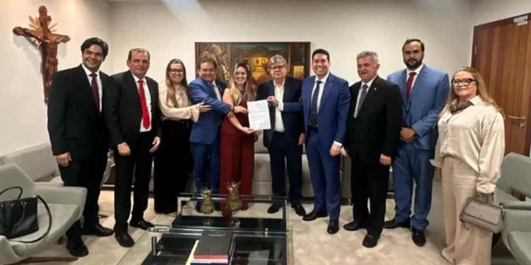 Governador nomeia filha do presidente da ALPB para o TCE-PB