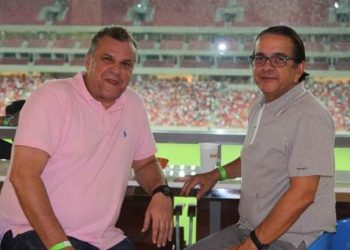 Geraldo Cisneiros (esq.)  e Antônio Lavareda (dir.)  em foto de 2012