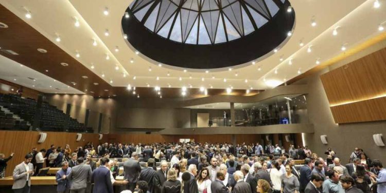 Disputas políticas e a captura do orçamento em Pernambuco