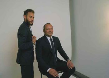 Neymar e pai tentam barrar Podcast do UOL, mas justiça libera publicação