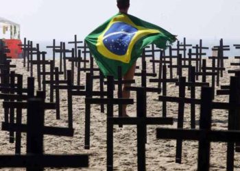 Jovens são quase metade das vítimas de homicídio no Brasil, revela estudo