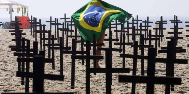 Jovens são quase metade das vítimas de homicídio no Brasil, revela estudo