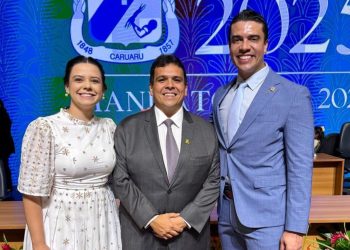 A vice-prefeita Dayse Silva, o secretário Gilvan Calado e o prefeito Rodrigo Pinheiro