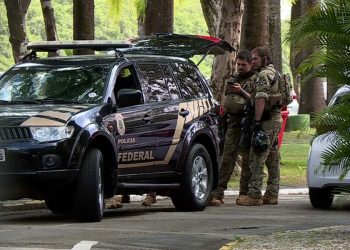 Agentes da PF durante a Operação Torrentes