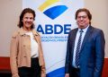 Maria Fernanda Coelho, diretora do BNDES, e Aldemir Freire, diretor do BNB, compõem nova diretoria da ABDE (Foto: Bárbarah Queiroz)