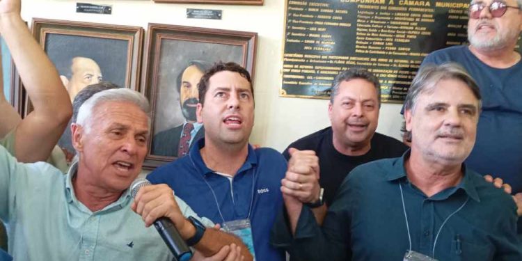 Raul Herny é reeleito presidente do MDB pernambucano - Foto: Genival Paparazzi