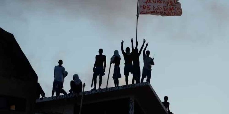 EUA pedem que Brasil classifique PCC e CV como grupos terroristas