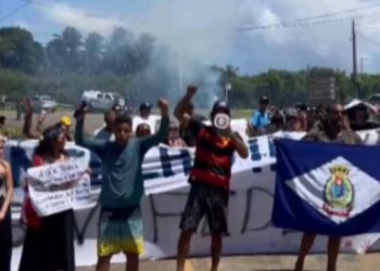 Ilhéus pedem saída de administrador interino e pressionam governo