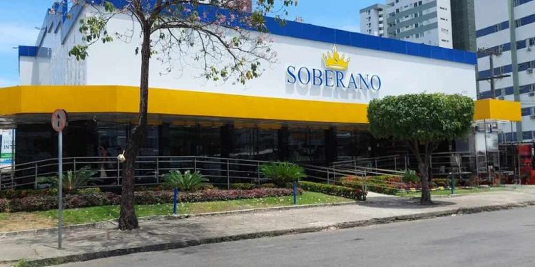 Cliente acusa supermercado de violência após pagamento via Pix não ser reconhecido