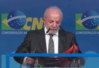 Petista participou de evento que reúne cerca de 12 mil gestores