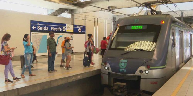 Metroviários de Pernambuco declaram estado de greve