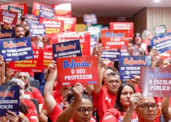 Proissionais da Educação esperavam ansiosamente pela aprovação do reajuste. Foto: Giovanni Costa