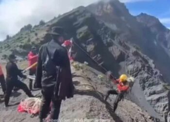 "Brasileira Juliana Marins é resgatada sem vida após acidente no monte Rinjani, na Indonésia