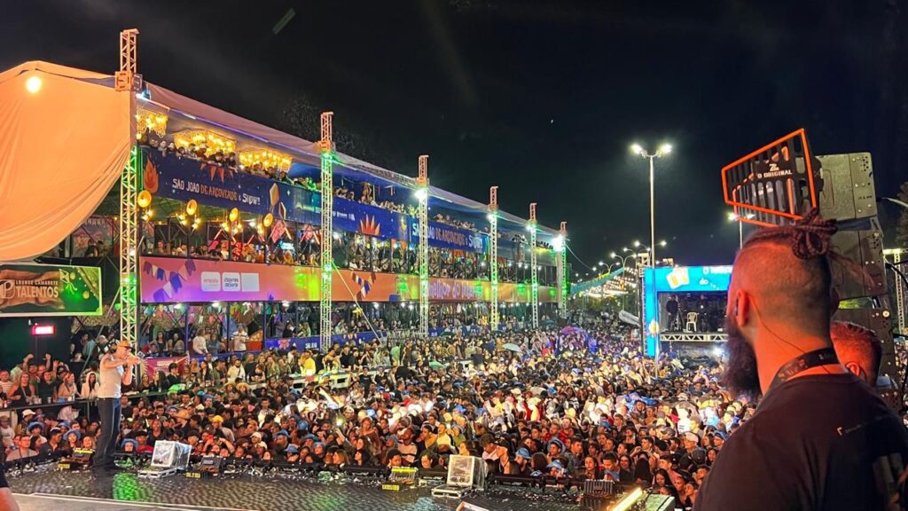 São João de Arcoverde 2025: sétima noite celebra forró e vaquejada com grandes atrações