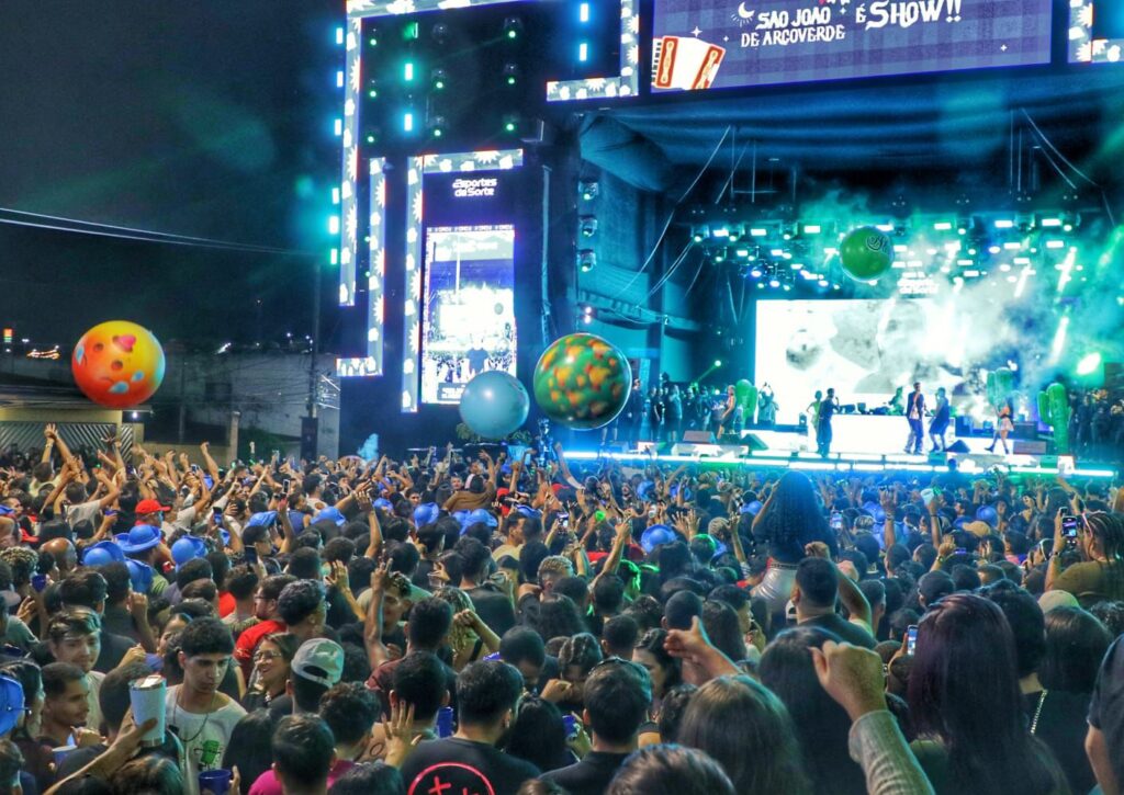 12ª noite do São João de Arcoverde reúne grandes nomes da música brasileira e lota Polo Multicultural