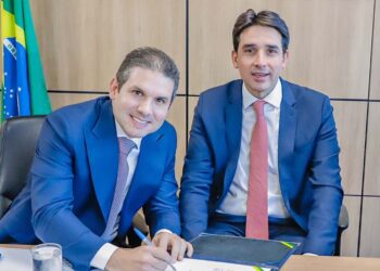 Hugo Motta e Sílvio Costa Filho (esq. p/ dir.)